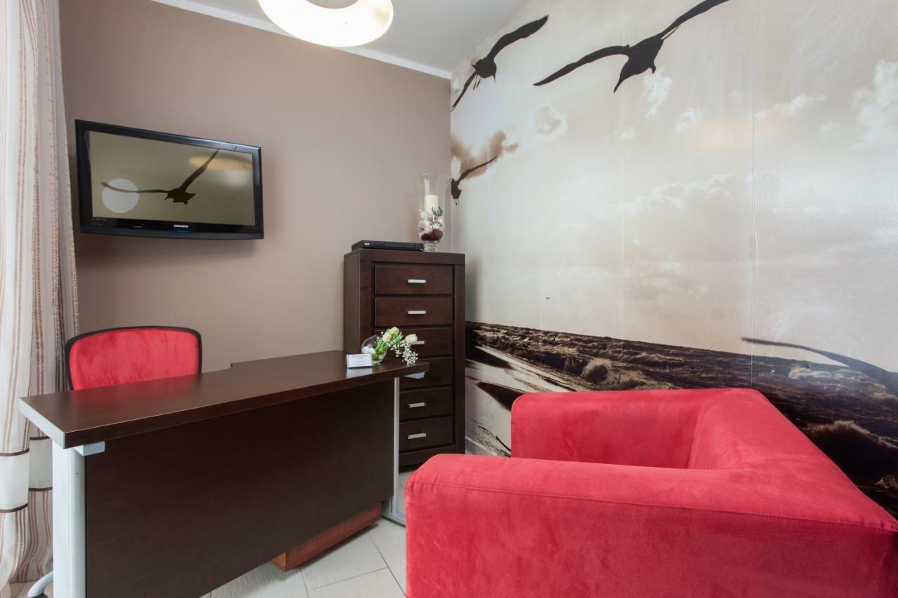Na Bialej Apartment Rewal Bagian luar foto