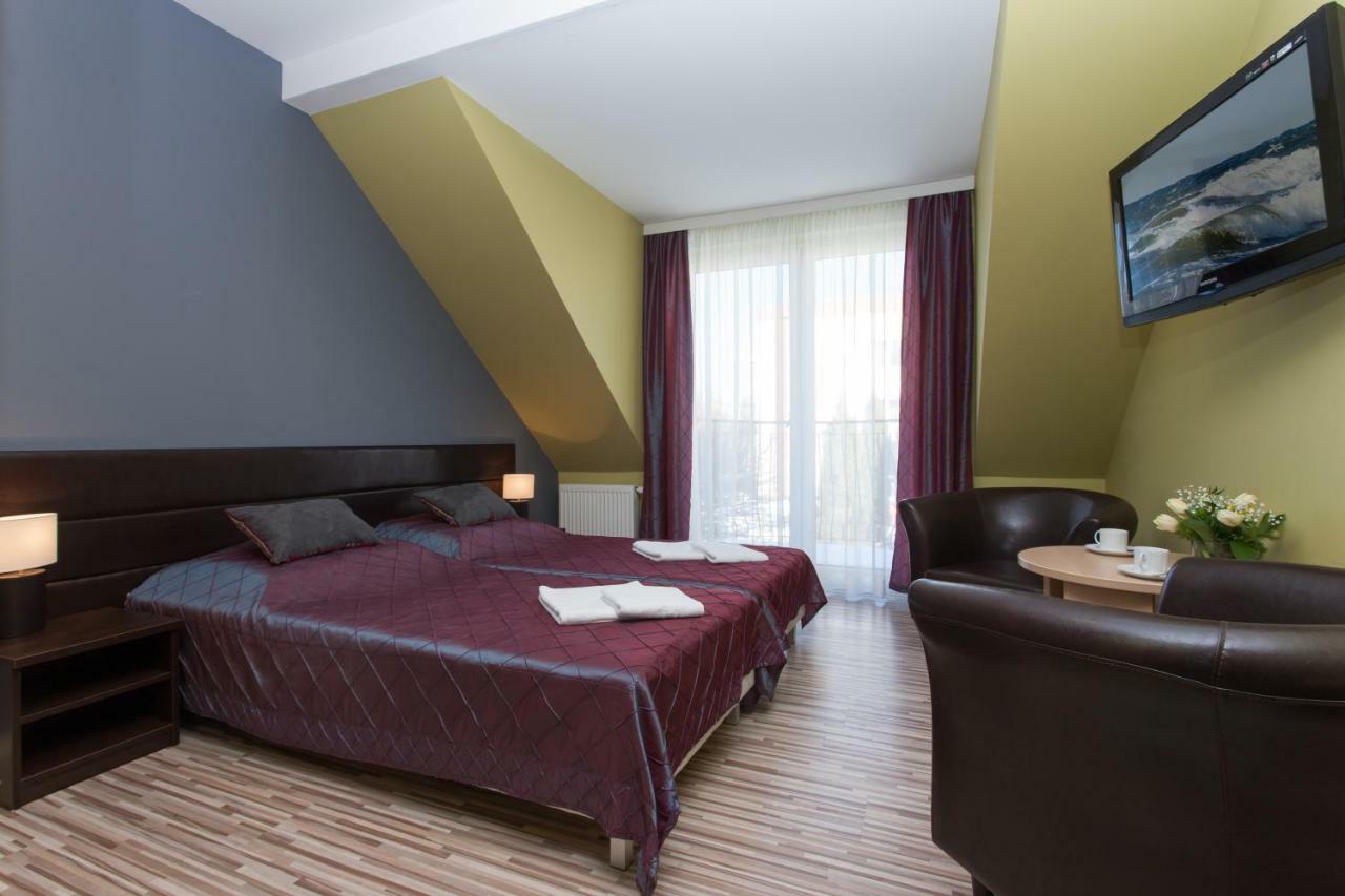 Na Bialej Apartment Rewal Bagian luar foto