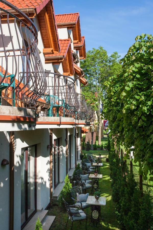 Na Bialej Apartment Rewal Bagian luar foto